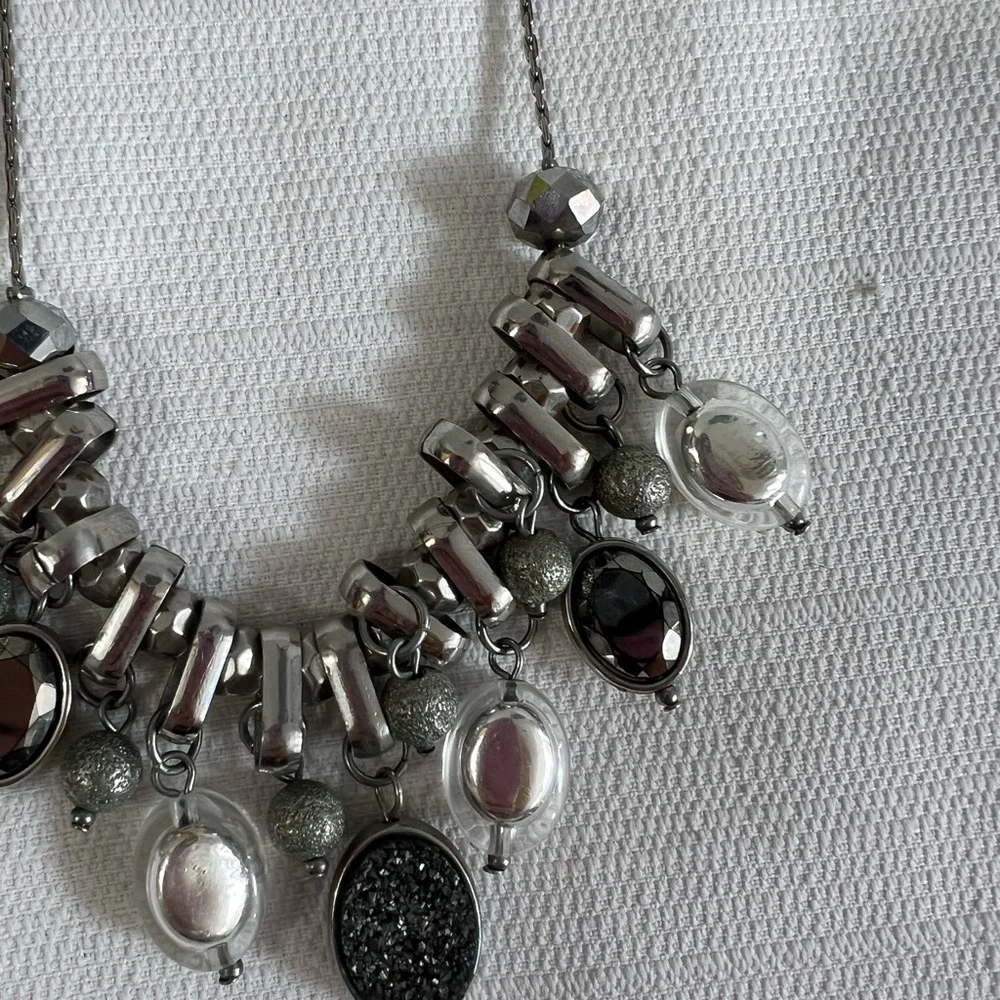 New York and‎ Co necklace
